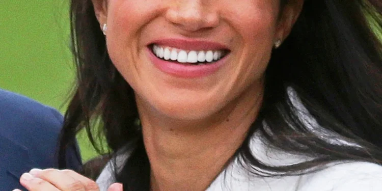 meghan markle engagement ring